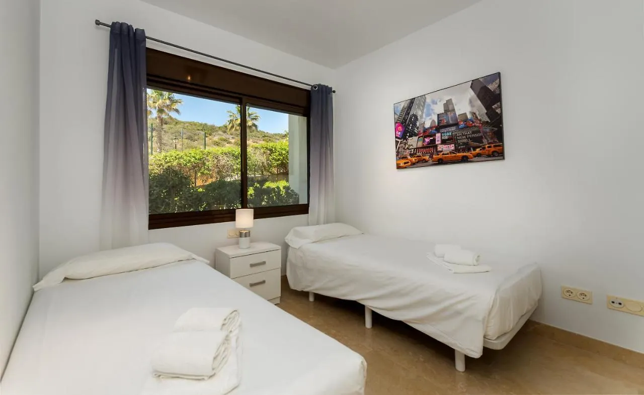 2149-Amazing Groundfloor 3 Bedrooms On Golf, Pools Alcaidesa 0*,  Espanha