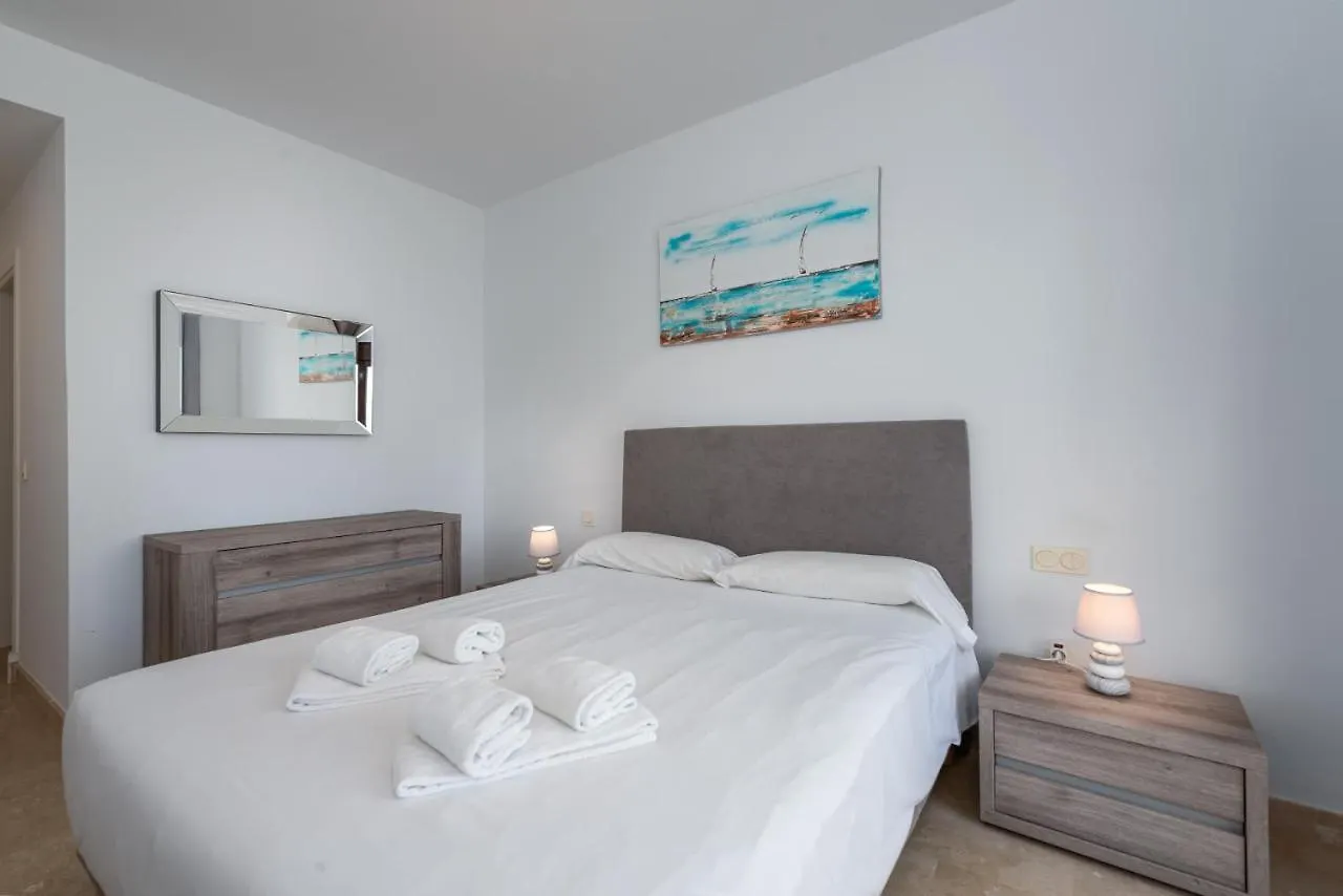 2149-Amazing Groundfloor 3 Bedrooms On Golf, Pools Alcaidesa Apartamento
