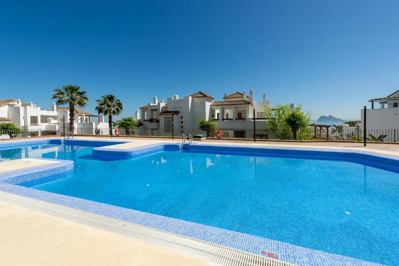 2149-Amazing Groundfloor 3 Bedrooms On Golf, Pools Alcaidesa 0*,  Espanha