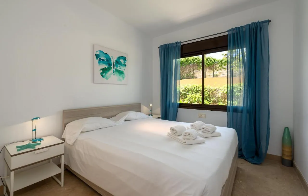 2149-Amazing Groundfloor 3 Bedrooms On Golf, Pools Alcaidesa 0*,